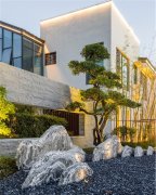 ���^�еġ���ʯ�䡱